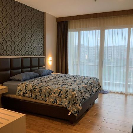 Palam Mansion At Aston Apartment - Batam Наґойя Екстер'єр фото